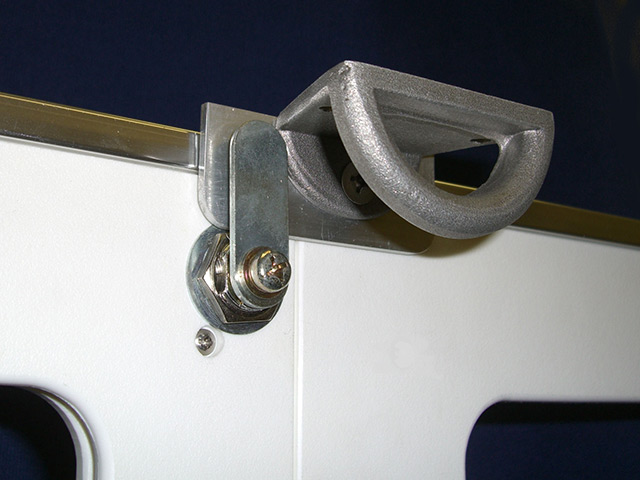 Metal Pull Bracket